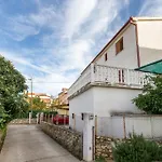 Zdenka 1 Trogir