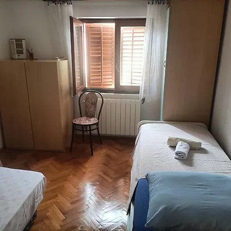 Zdenka 1 Apartman *