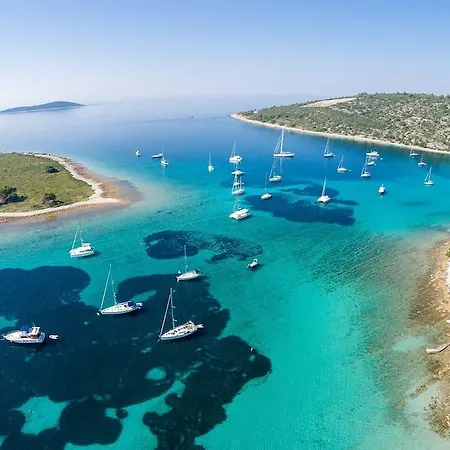 Zdenka 1 * Trogir